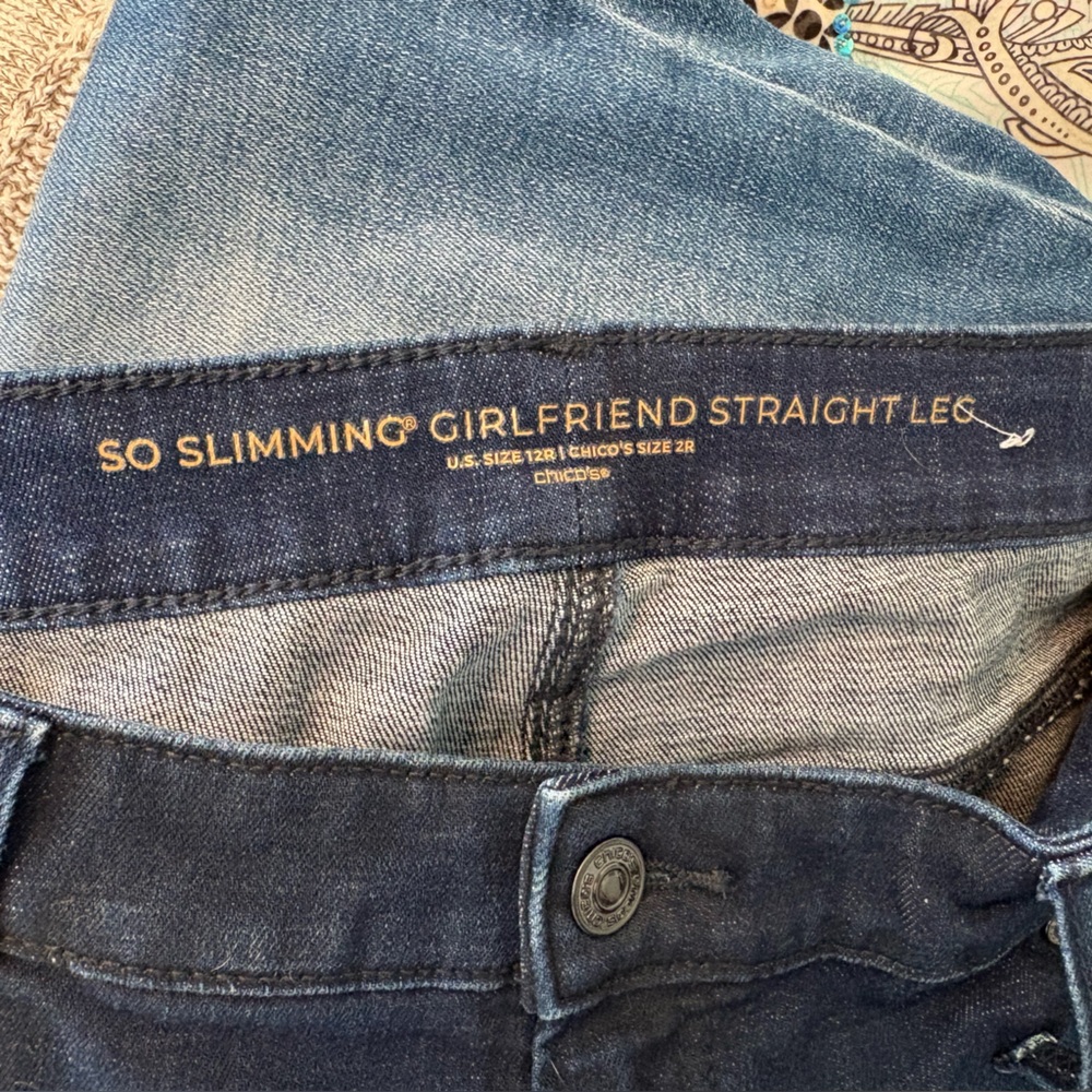 👖 NWOT Chico’s So Slimming Girlfriend Jeans | Indigo Straight Leg | Size 12 - Picture 2 of 8